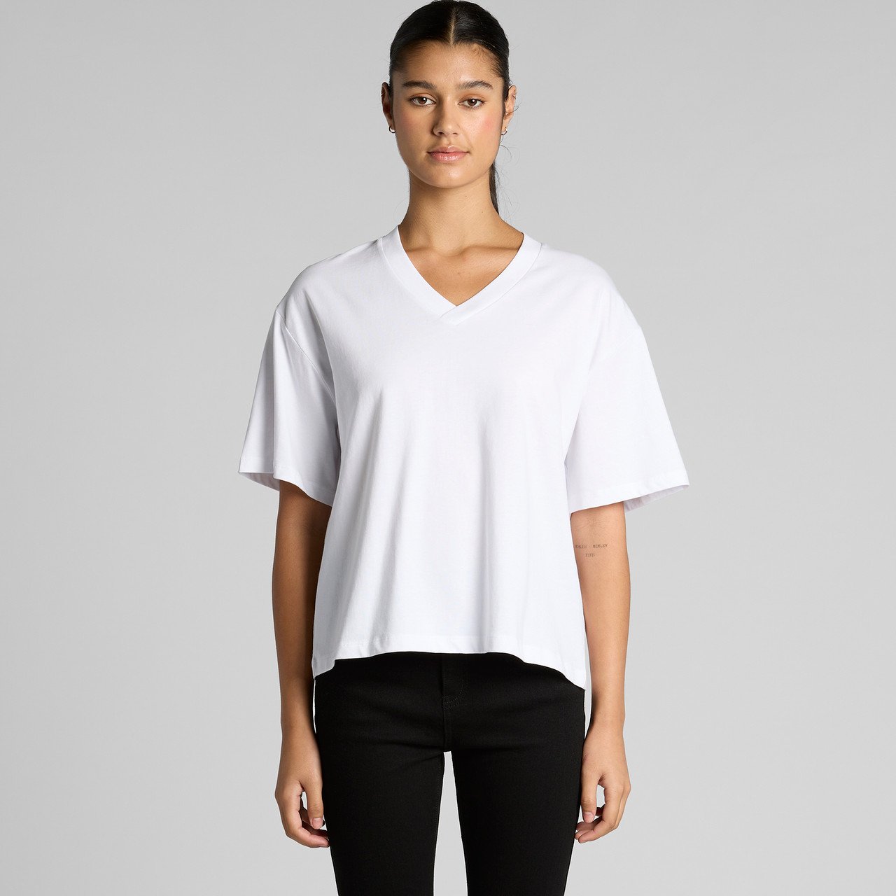 Wo's Martina V Neck Tee - Image 7