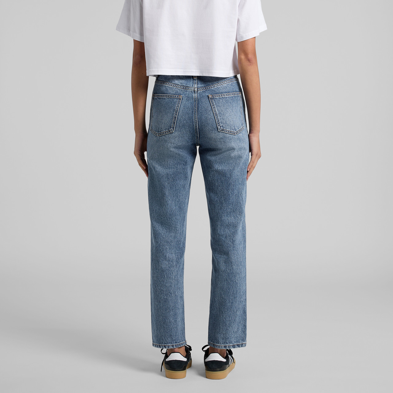 Wo's Straight Jeans - Image 3