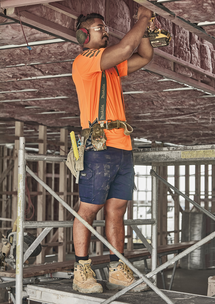 Mens Essential Stretch Cargo Short - Image 11