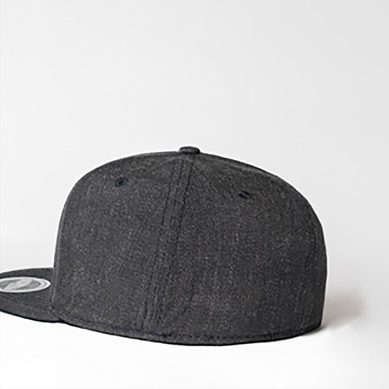 U15604 UFlex Adults Flat Peak 6 Panel Fitted - Image 3
